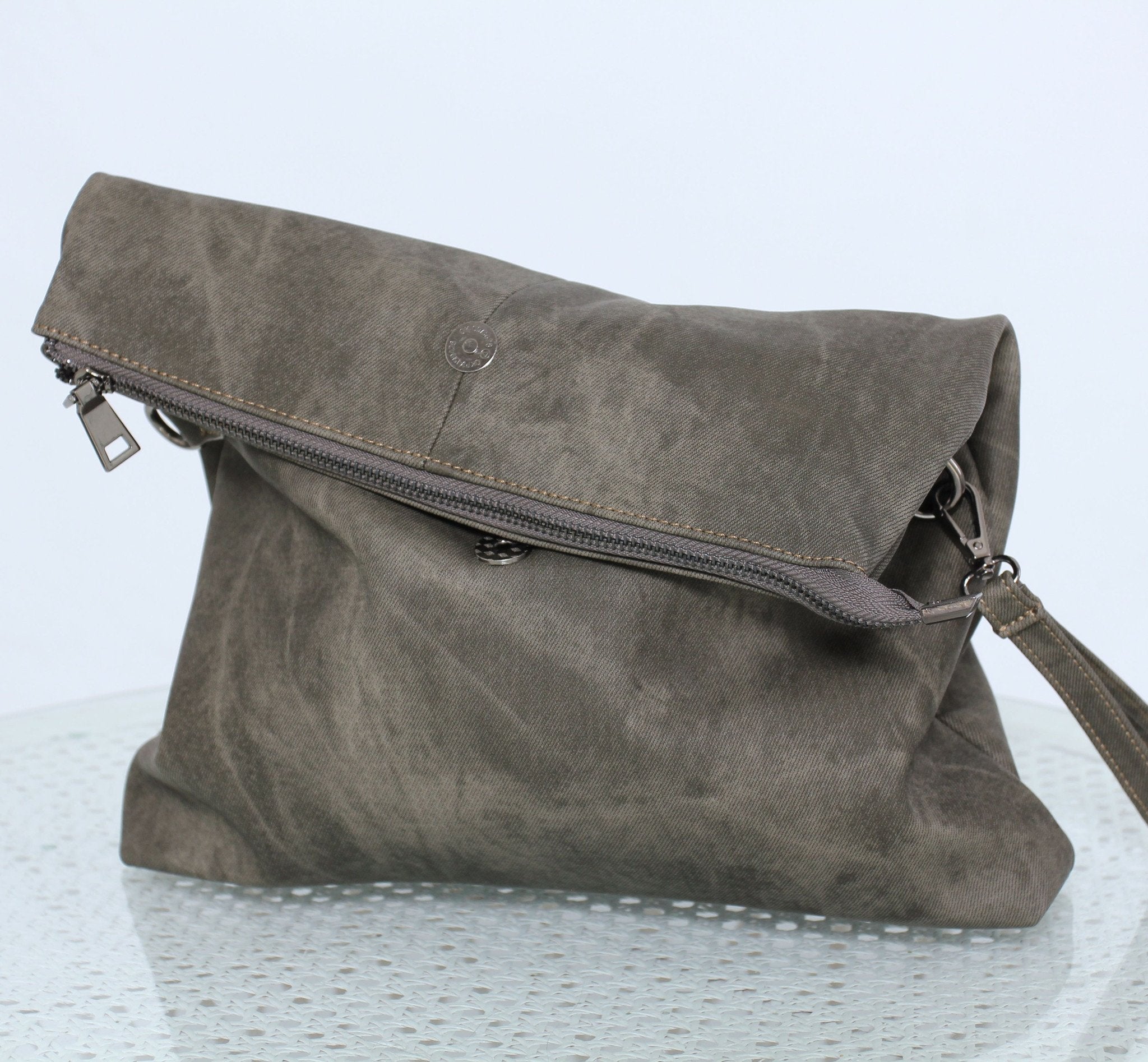 Aeon Roll Clutch - Smokey Stone