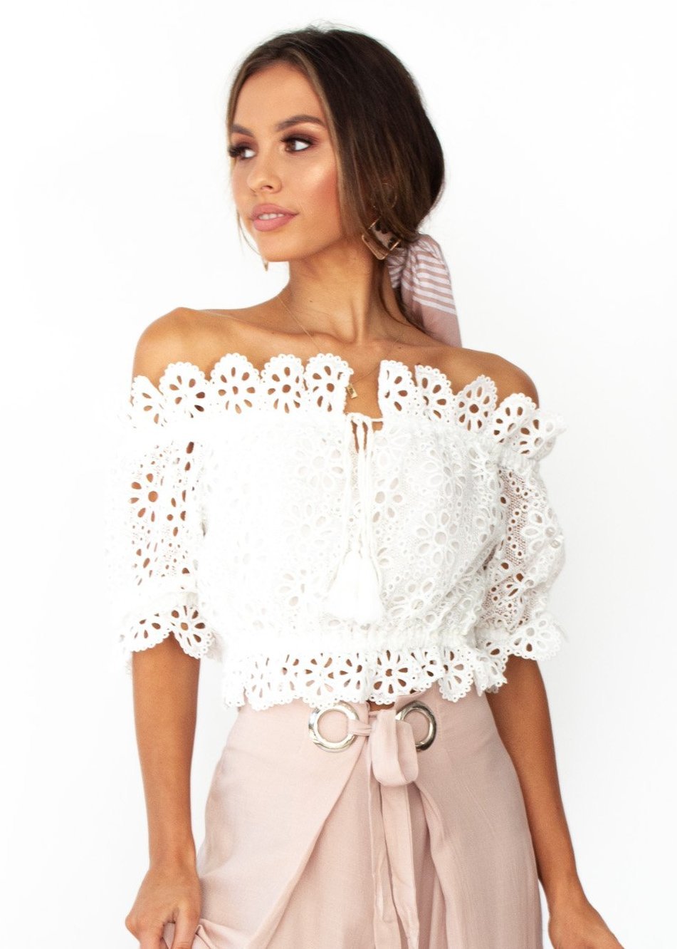Women's Eves Lace Off The Shoulder Crop - White