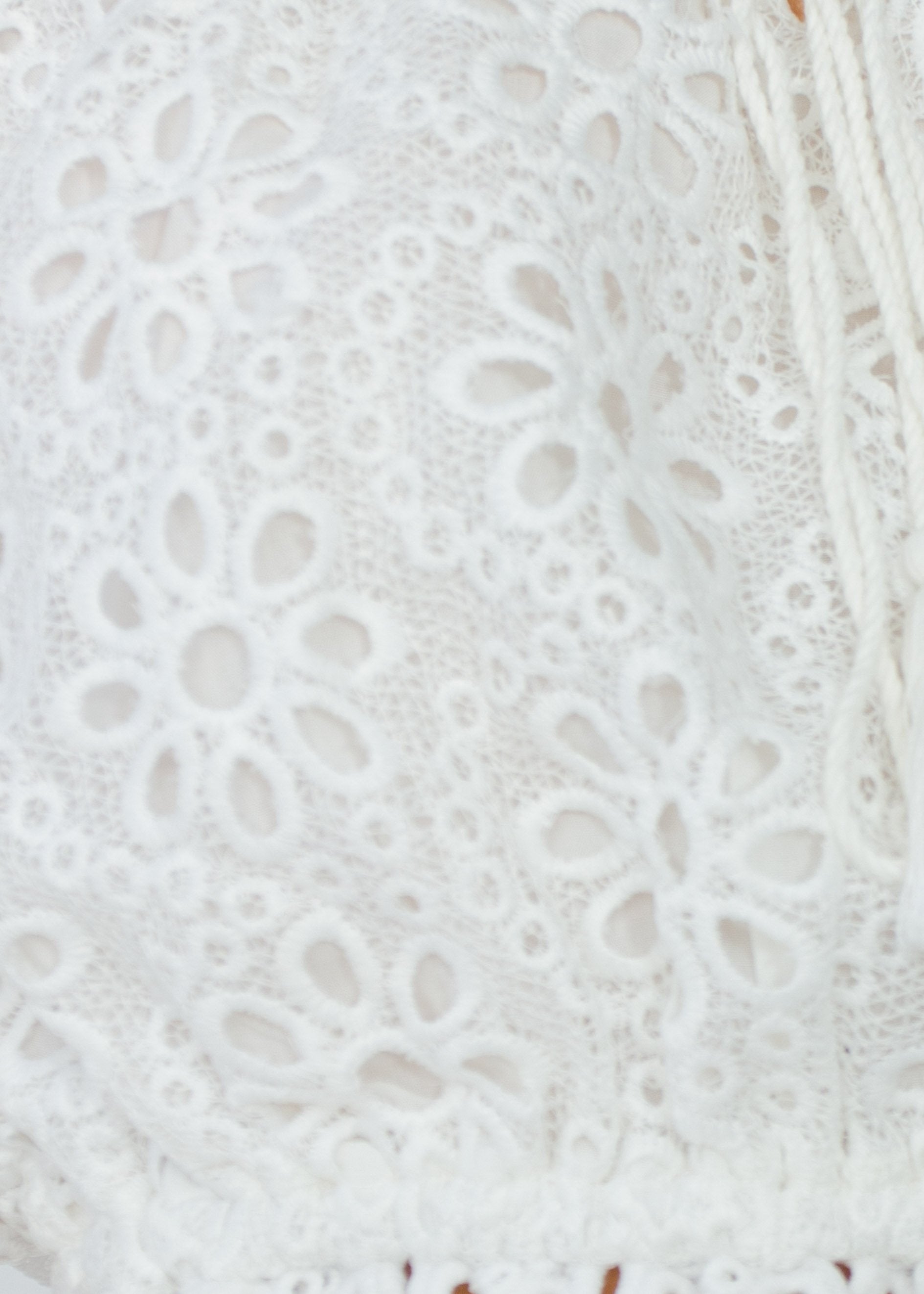 Eves Lace Off The Shoulder Crop - White
