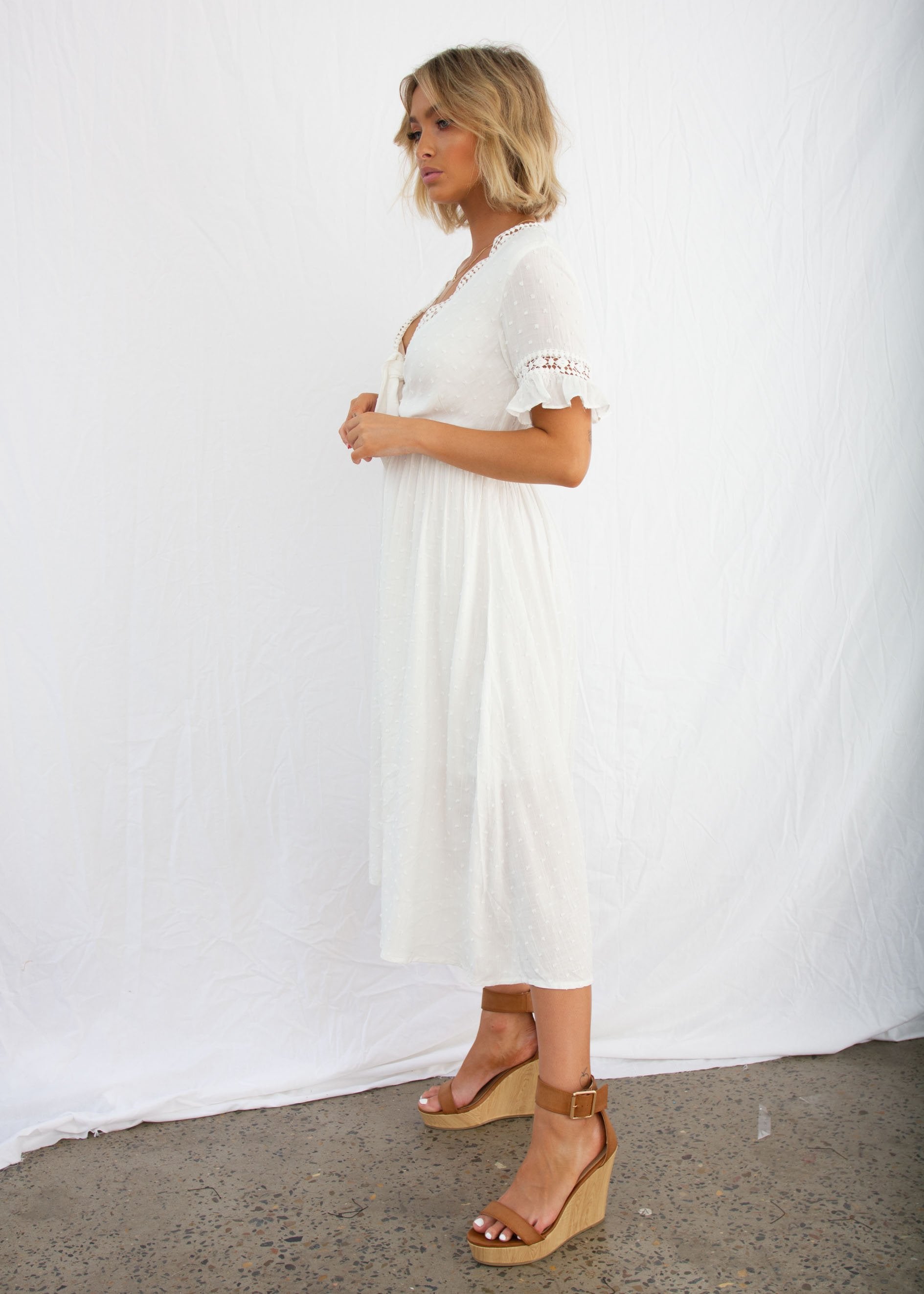 Lovers Kiss Tie Midi Dress - White