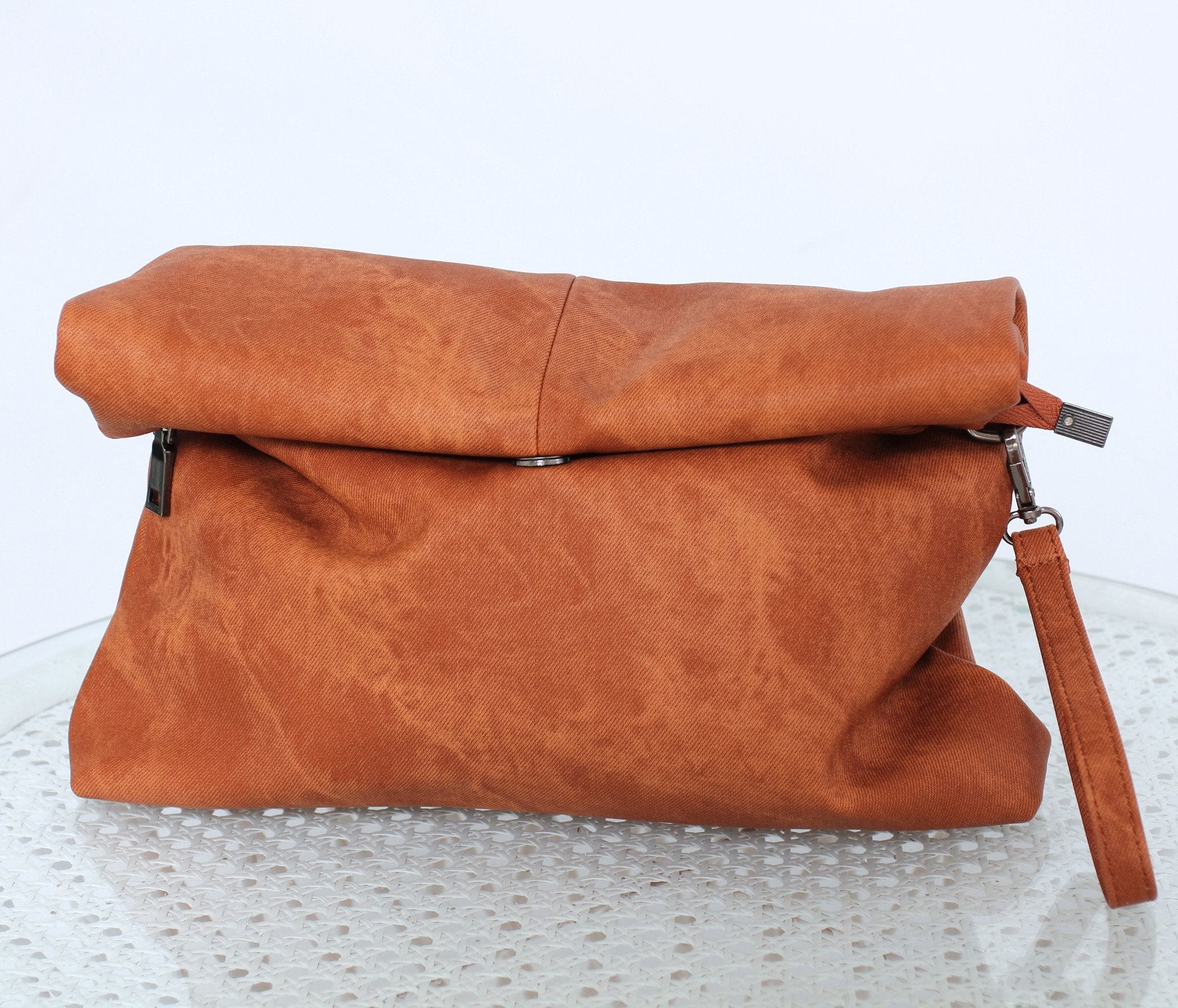 Aeon Roll Clutch - Tan