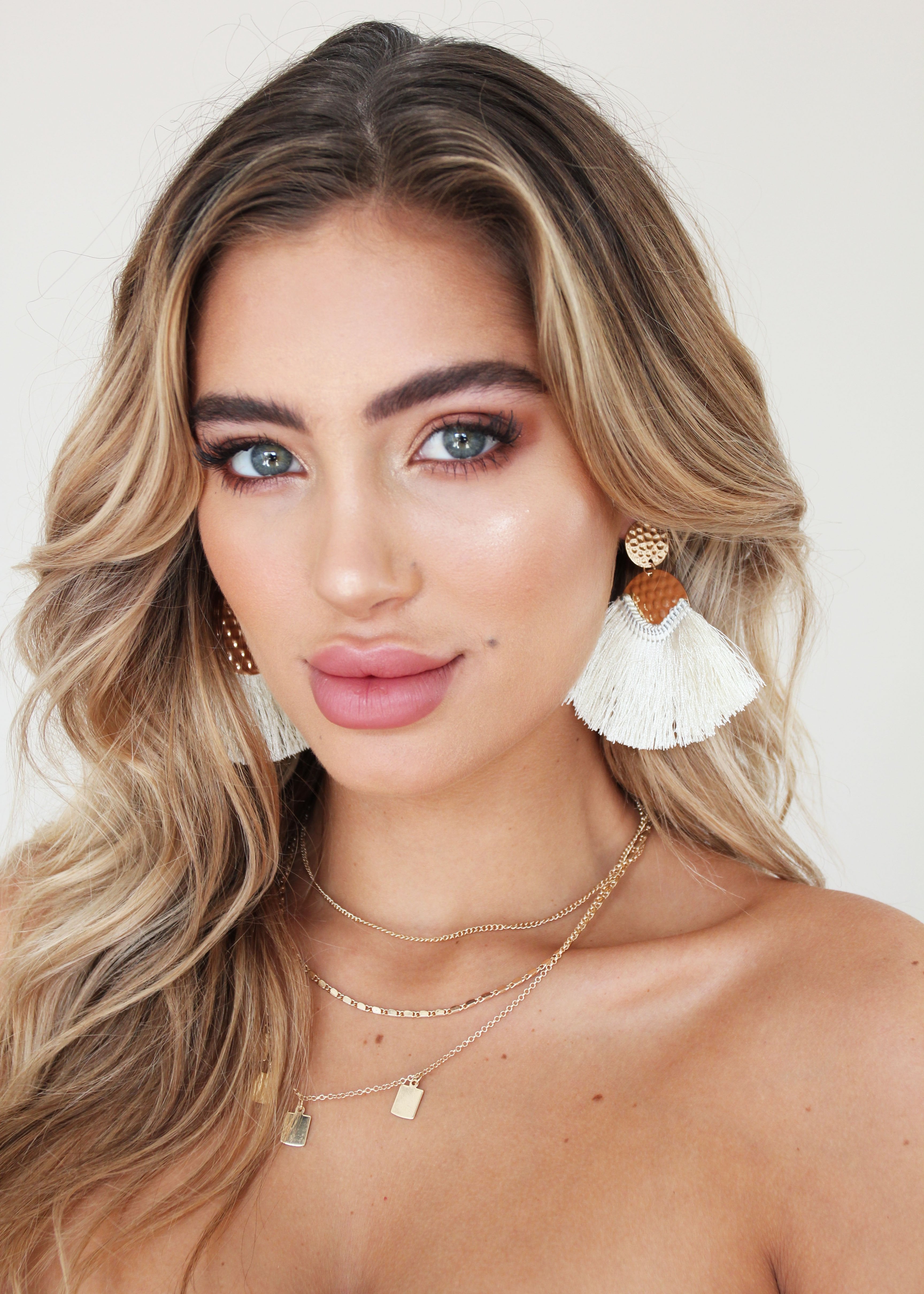 Poppy Earrings - Beige