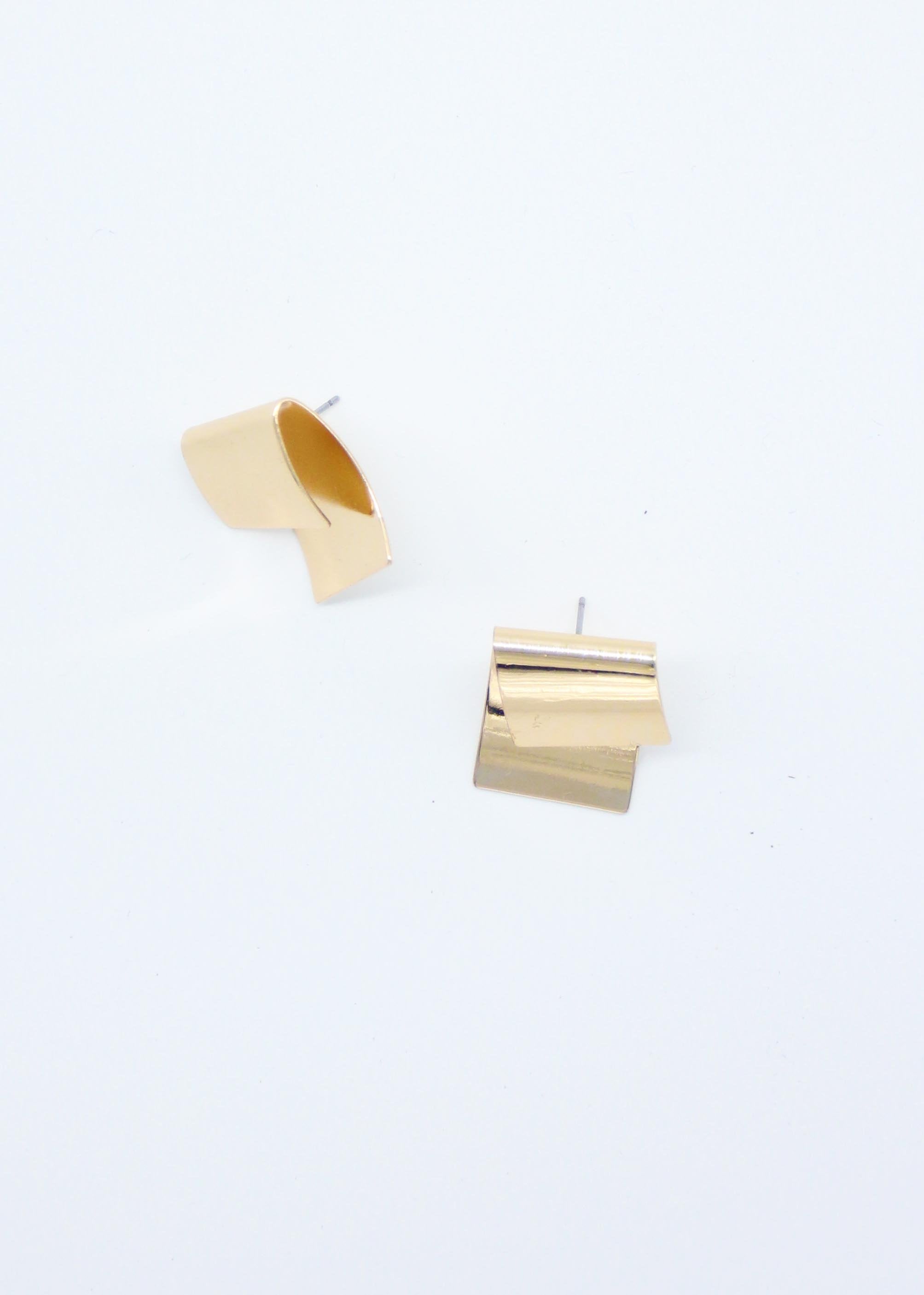Stella Folded Earrings - Gold