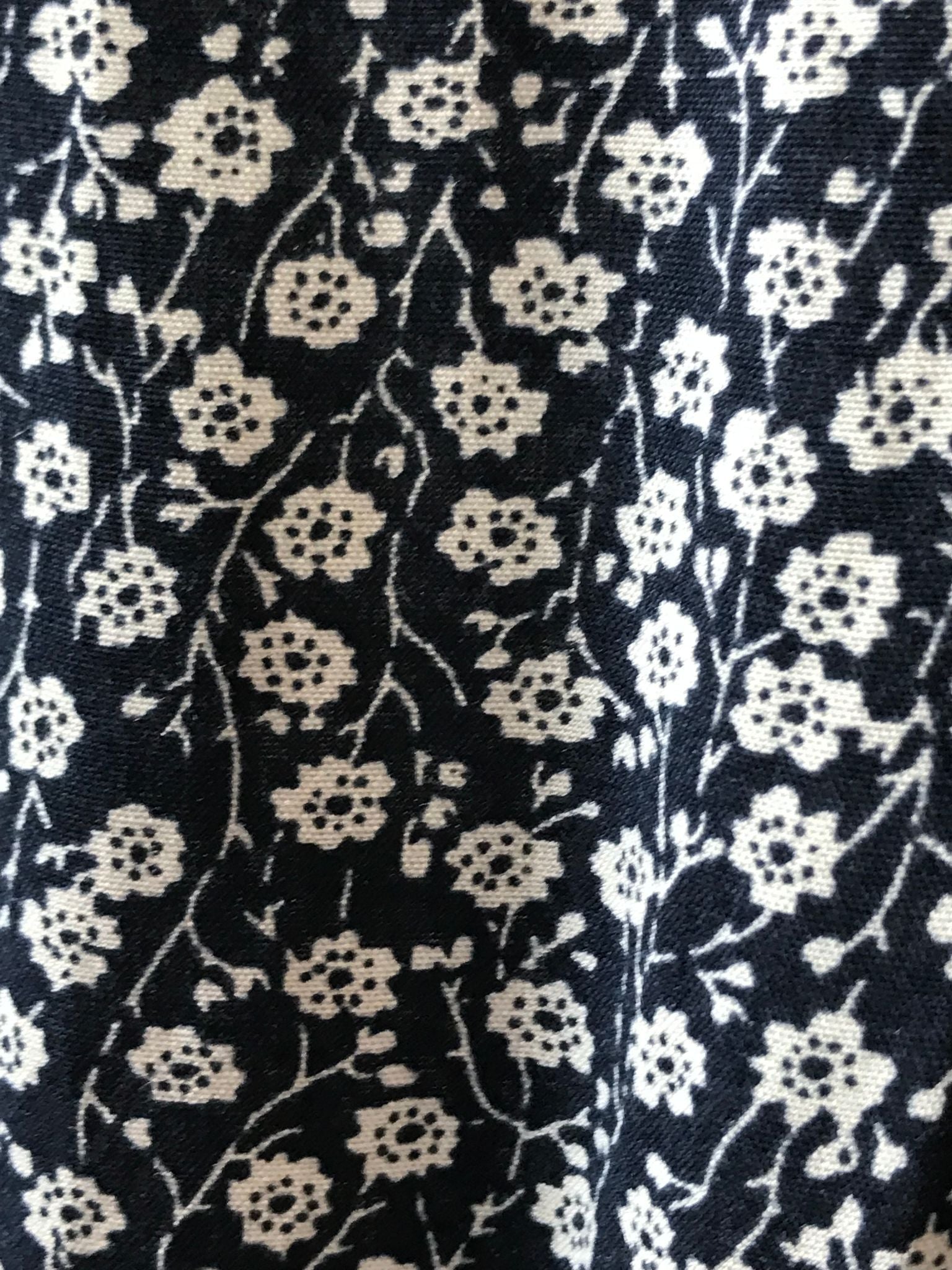 Rare Bloom Dress - Navy Daisy