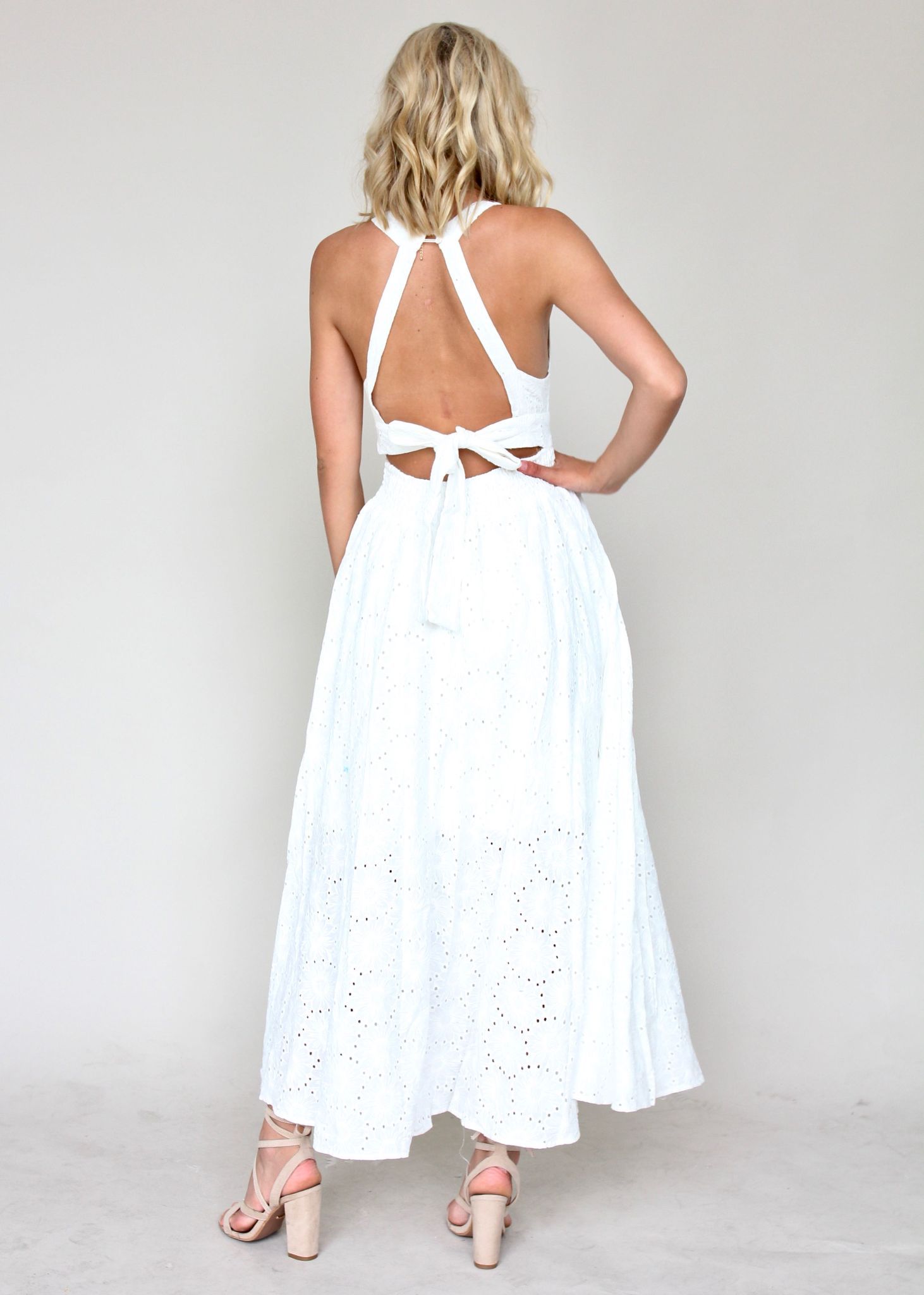 Break Of Dawn Maxi - Flower White Embroidered